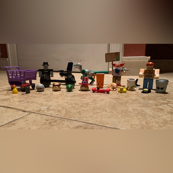 Roblox Action Collection Meme Pack Playset - Picture 3 of 16